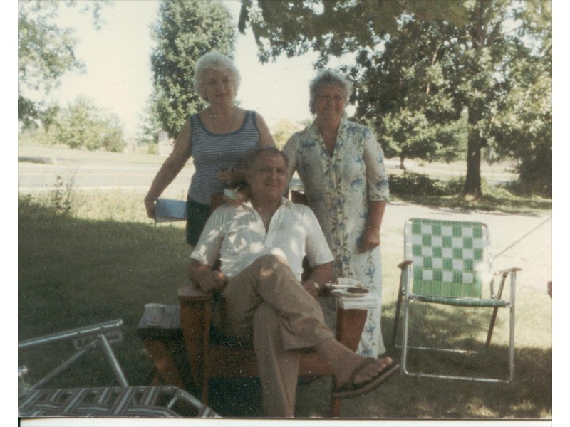 Don with 2 sisters